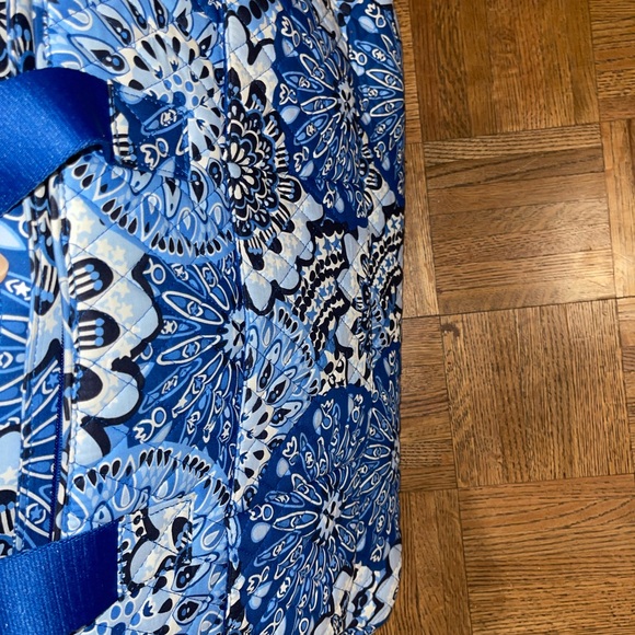 Vera Bradley Blue Star Medallion Dual Compartment Travel Insulated Tote Bag NWT - Picture 6 of 8